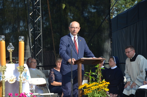 Rok od beatyfikacji Rodziny Ulmów – uroczystości w Markowej. Na zdj. zastępca prezesa IPN dr Mateusz Szpytma – 8 września 2024. Fot. Łukasz Chrobak (IPN)