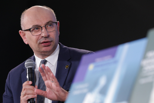 Dyskusja panelowa w rocznicę beatyfikacji Rodziny Ulmów. Na zdj. zastępca prezesa IPN dr Mateusz Szpytma – Warszawa, 9 września 2024. Fot. Mikołaj Bujak (IPN)