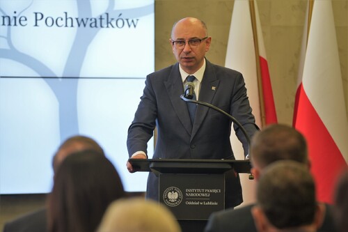 Rodzina Pochwatków – bohaterowie, którzy ponieśli śmierć za pomoc Żydom. Na zdj. zastępca prezesa IPN dr Mateusz Szpytma – Lublin, 23 marca 2026. Fot. Dominik Borek (IPN)