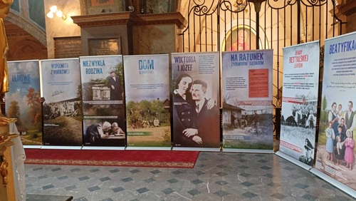 Prezentacja wystawy „Błogosławieni Ulmowie z Markowej” w diecezji kieleckiej – 16-23 marca 2024