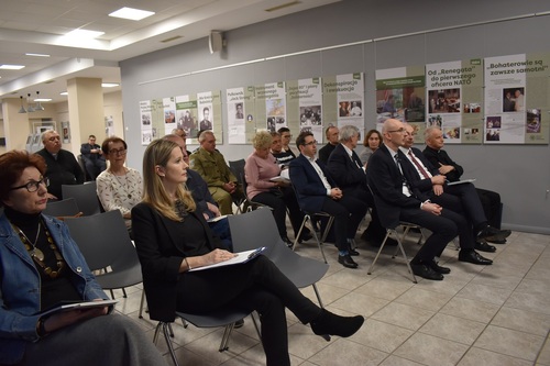 Dyskusja: Wokół niemieckiej zbrodni na rodzinie Ulmów z Markowej oraz pomocy świadczonej Żydom przez Polaków. Spojrzenie z różnych perspektyw