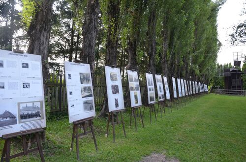 Wystawa poświęcona Rodzinie Ulmów prezentowana w Zagrodzie Muzeum w Markowej. Fot. Katarzyna Gajda-Bator (IPN)