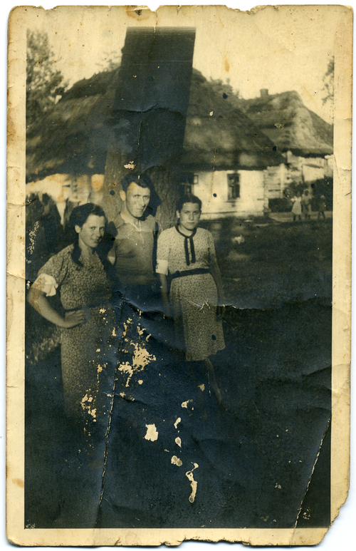 Młodzież żydowska z Markowej (ok. 1940 r.) (ze zbiorów krewnych rodziny Ulmów)