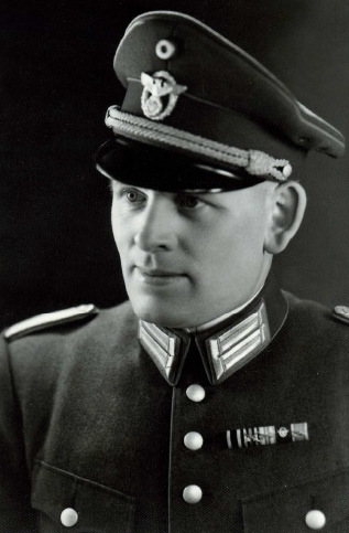 Eilert Dieken – szef posterunku żandarmerii w Łańcucie. Zbiory Cyfrowe Muzeum Polaków Ratujących Żydów podczas II wojny światowej w Markowej